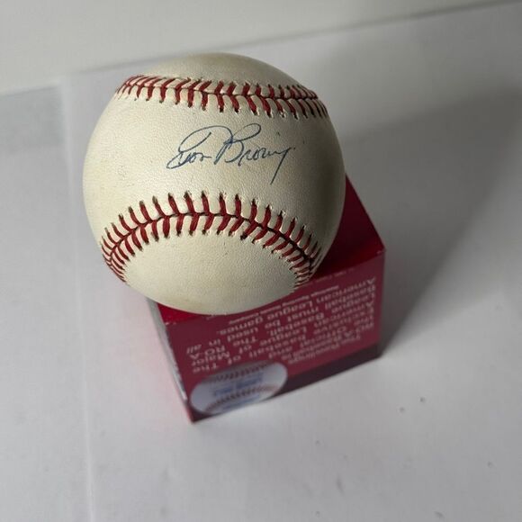 1990 World Series Baseball autographed by cinn reds Tim layana #43/Tom Browning - Picture 1 of 2